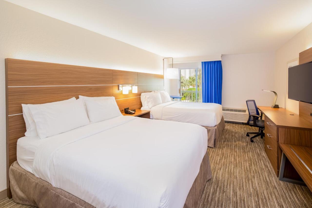 Holiday Inn Express Orange Beach - On The Beach By Ihg Exterior photo