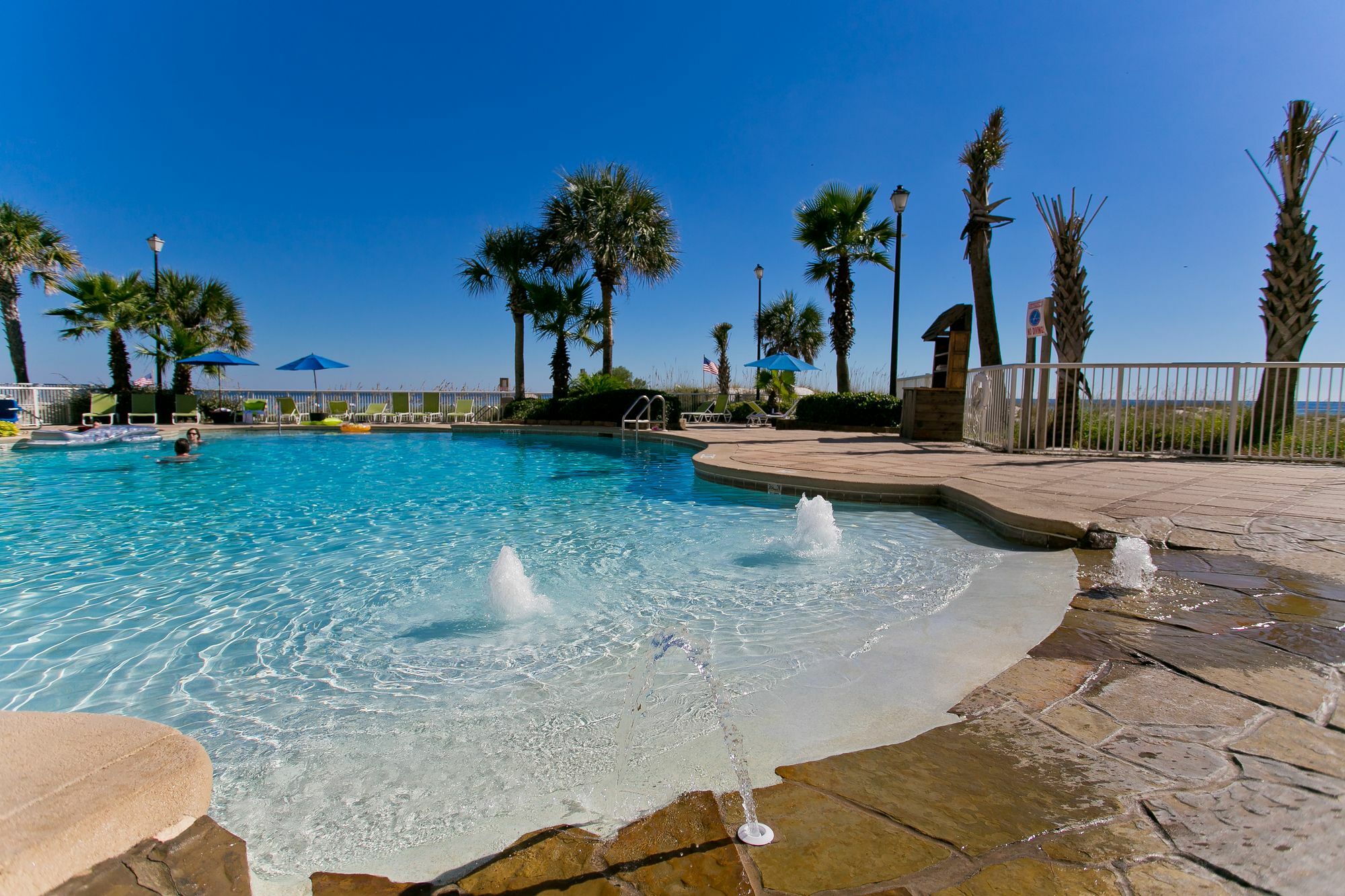 Holiday Inn Express Orange Beach - On The Beach By Ihg Exterior photo