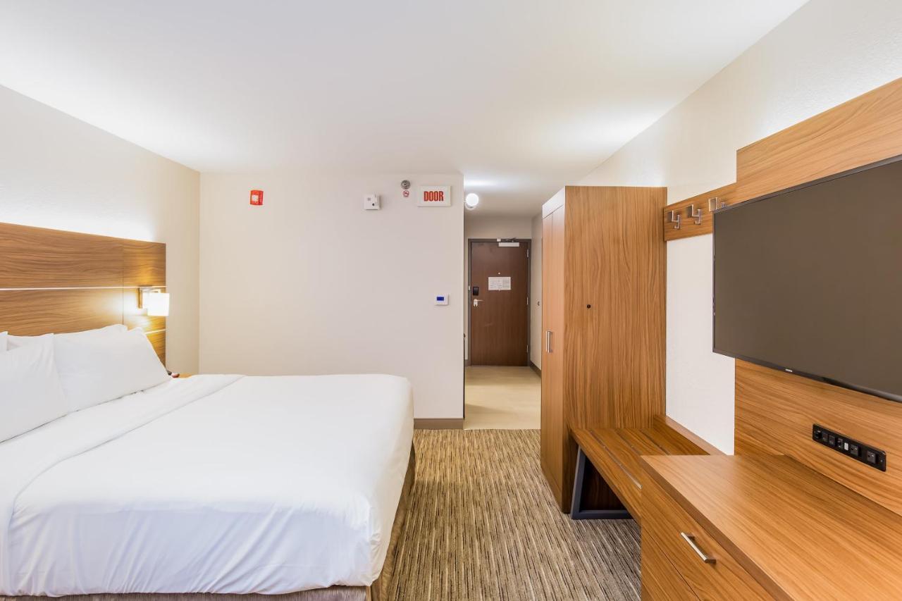 Holiday Inn Express Orange Beach - On The Beach By Ihg Exterior photo