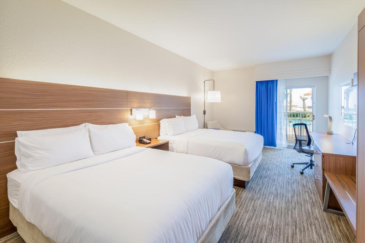 Holiday Inn Express Orange Beach - On The Beach By Ihg Exterior photo